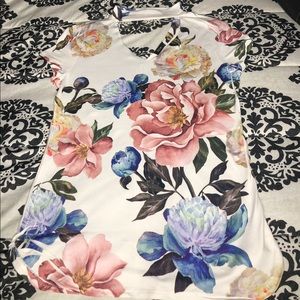 White shirt from “it’s fashion Metro” .